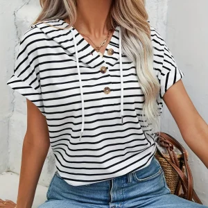 Gestreepte Dames Hoodie met Korte Mouwen en Knoopsluiting – Romy