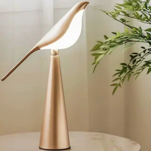 Serene Magpie Light