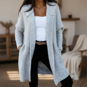 Gebreid vest met capuchon - Kerstin