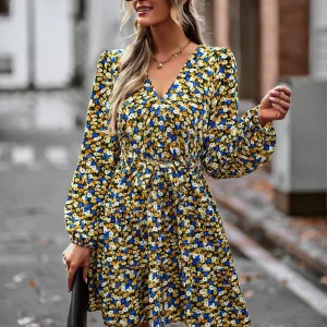 Uitlopende Mini-jurk met Riem en Ruffles – Noëlle